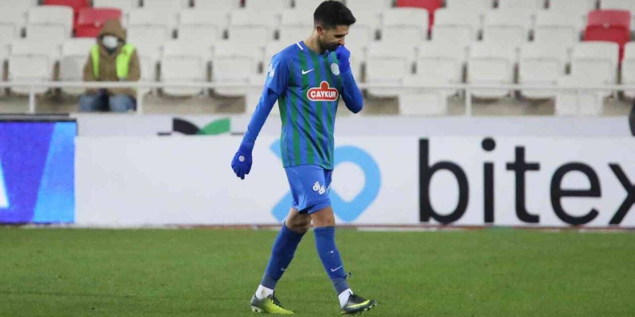 Rizespor’da Alper Potuk kırmızı kart gördü!