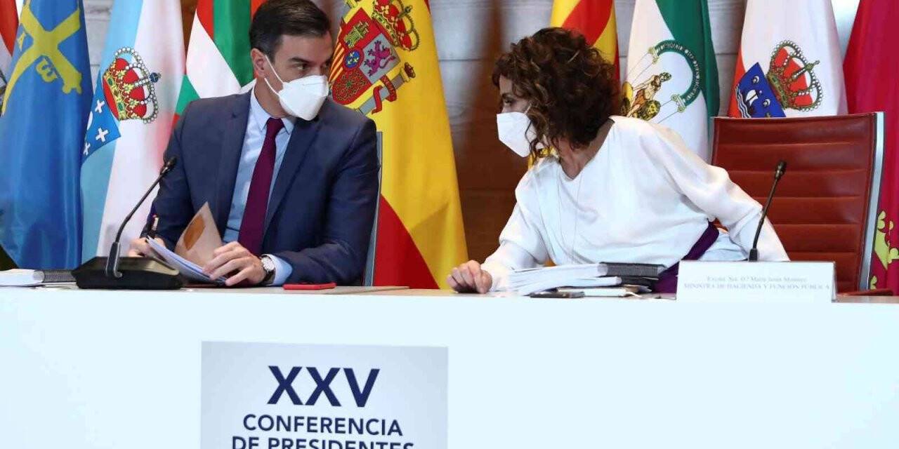 İspanya’da açık havada maske kullanımı yeniden zorunlu olacak