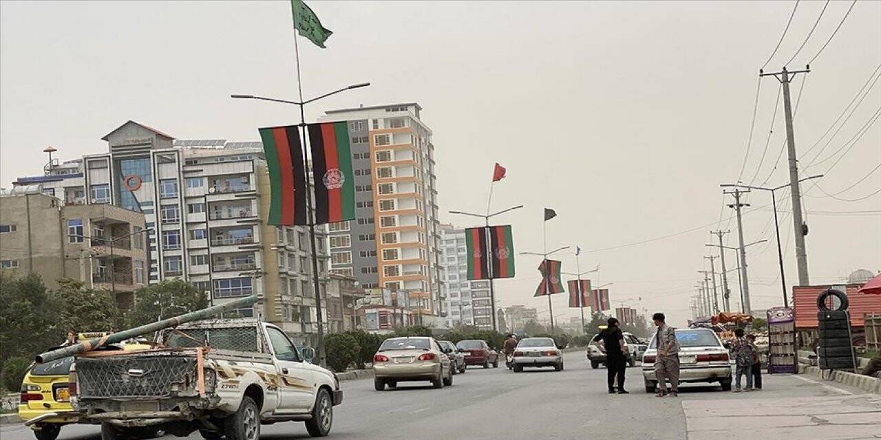 Taliban 2021'de yeniden Afganistan yönetimini ele geçirdi