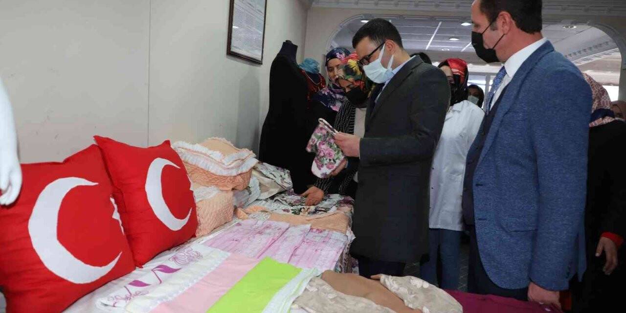 Hakkari’de 90 kursiyere sertifika