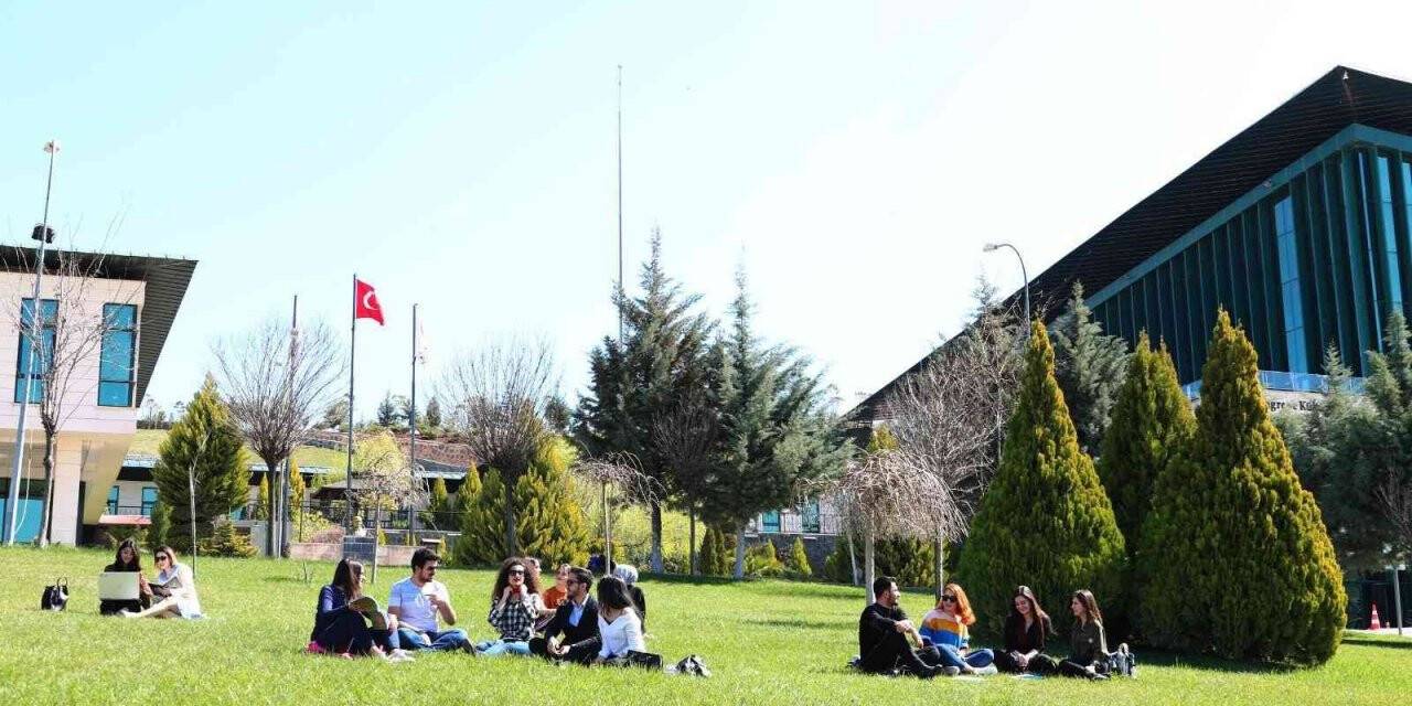 HKÜ en yeşil kampüsü olan üniversiteler arasına girdi