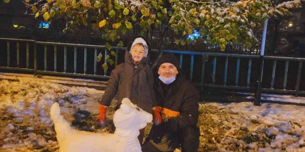 Okulların tatil edilmesini fırsat bulan çocuklar karın tadını çıkardı