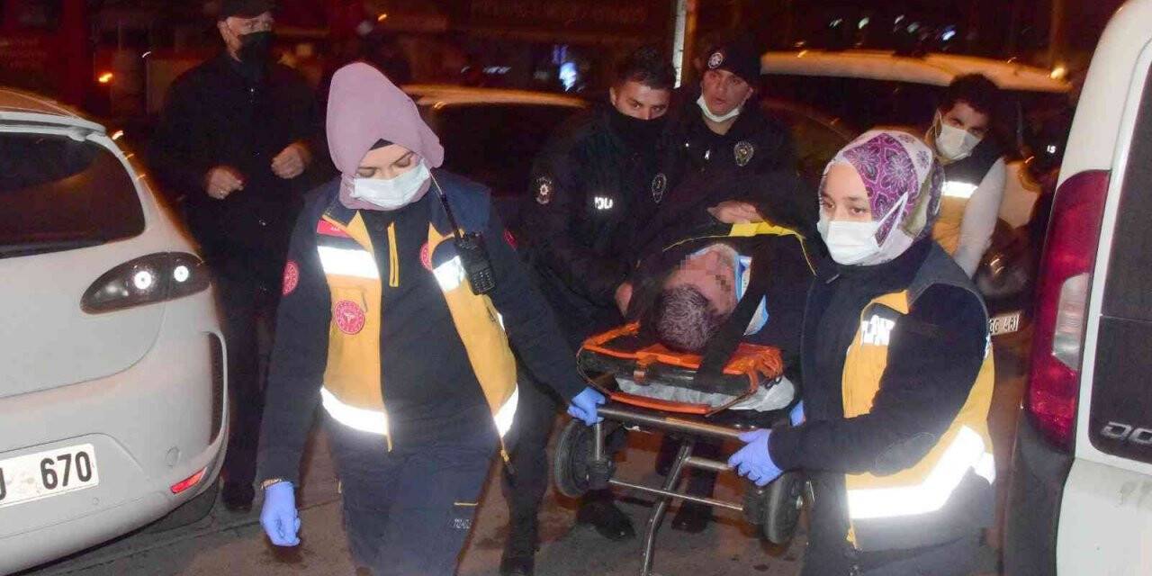 Kayseri’de ilginç olay; tuvalet kapısını karıştırdı, yere çakıldı