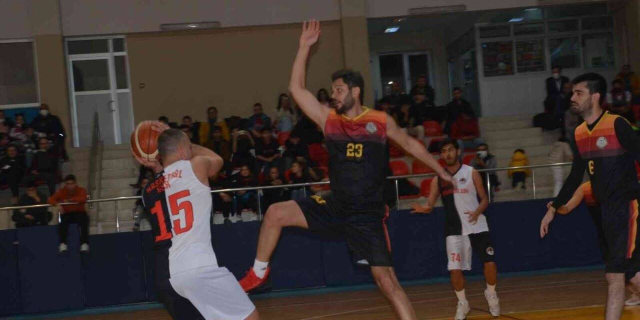 Hasketbol’da yüzler gülüyor