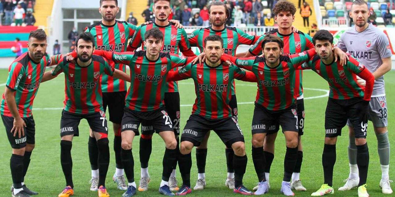 Karşıyaka’da gündem transfer