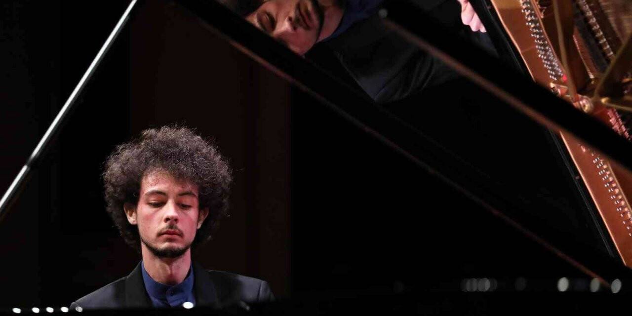 Can Çakmur, Antalya Piyano Festivali’nde sanatseverlerle buluştu