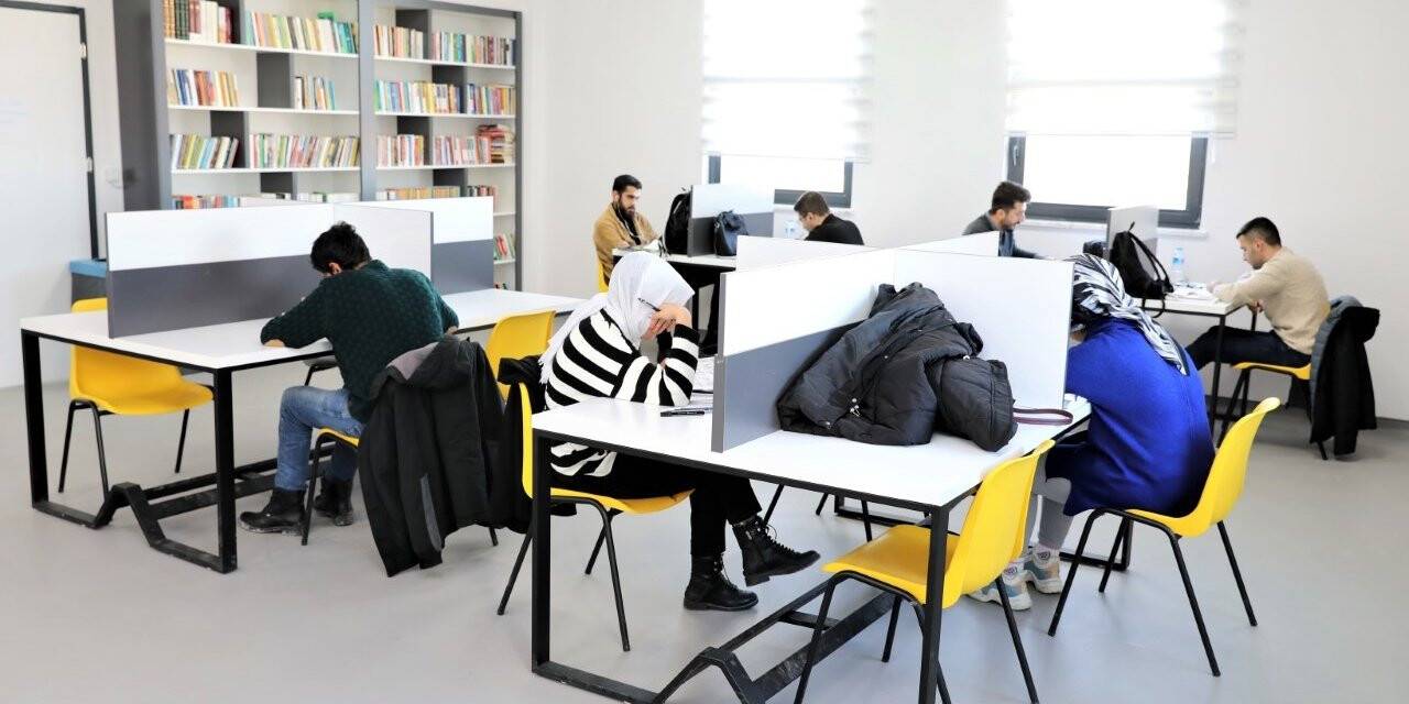 Battalgazi’deki Ahmet Kekeç Kütüphanesi’ne yoğun ilgi