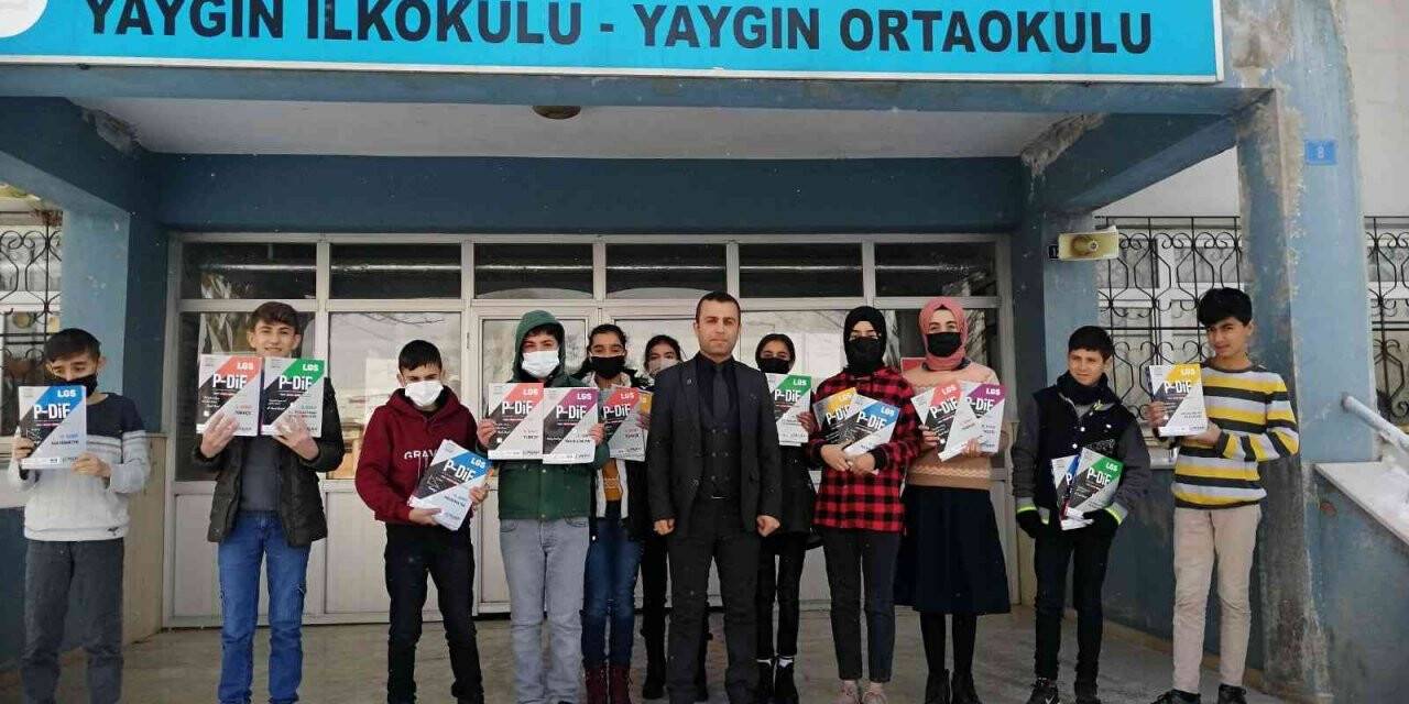 Elazığ’dan Muş’a kitap desteği