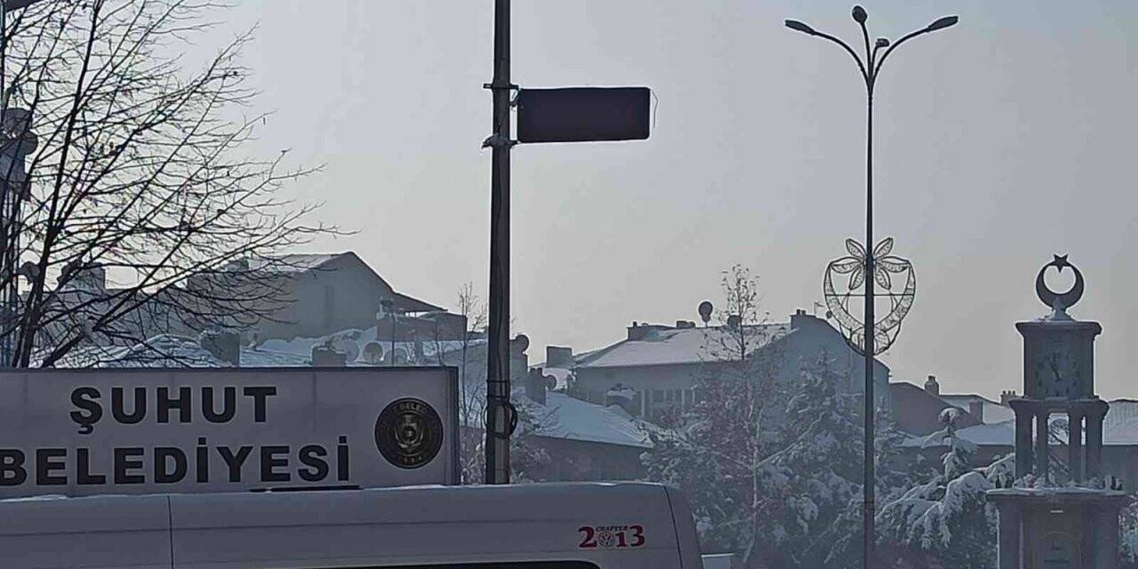 Sıcaklığın eksi 17’ye düştüğü o ilçede termometreler bile buz tuttu
