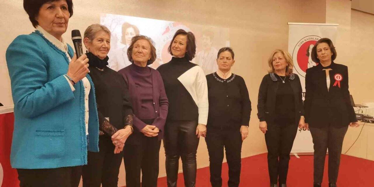 Başkan Uzunlu: "Hepimizin cumhuriyete borcu var"