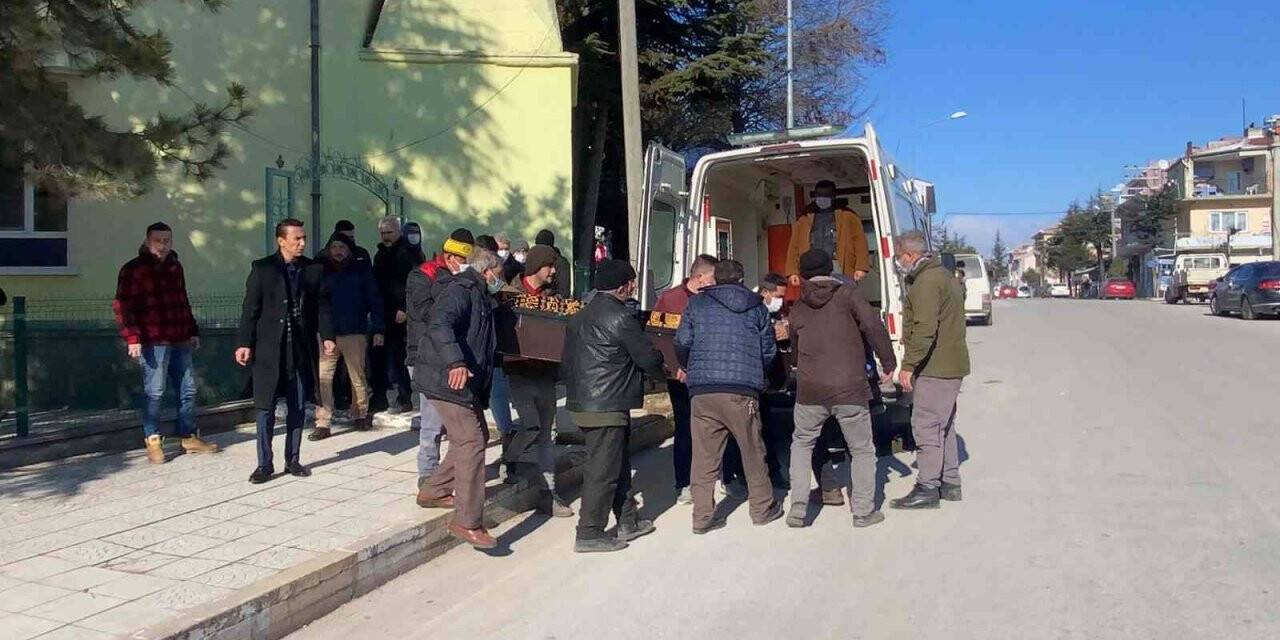 Eskişehir’de kaçak içkiden zehirlenen kişi hayatını kaybetti