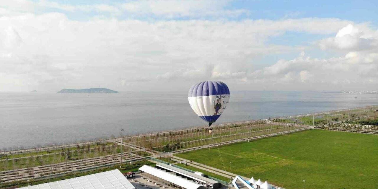 Kapadokya’da görmeye alıştığımız balon İstanbul semalarında havalandı