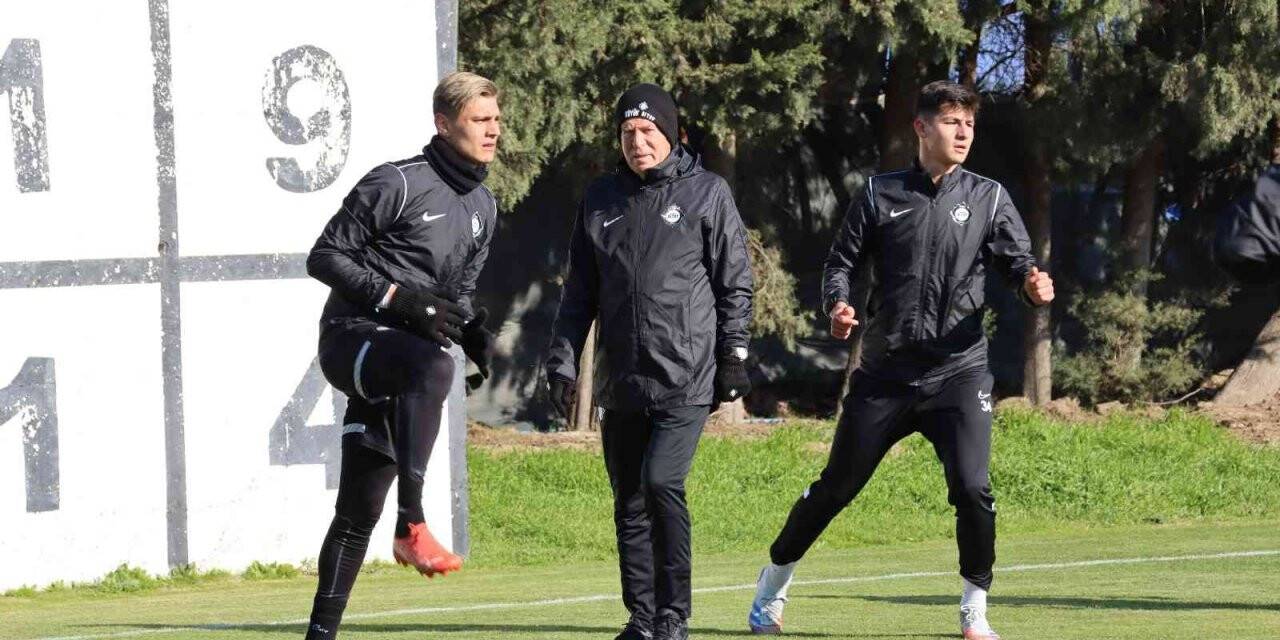 Altay’da Kasımpaşa hazırlıkları sürüyor