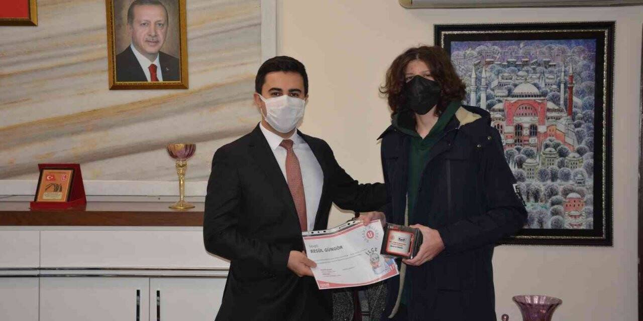 BİGEP Sınavında dereceye girenlere ödül