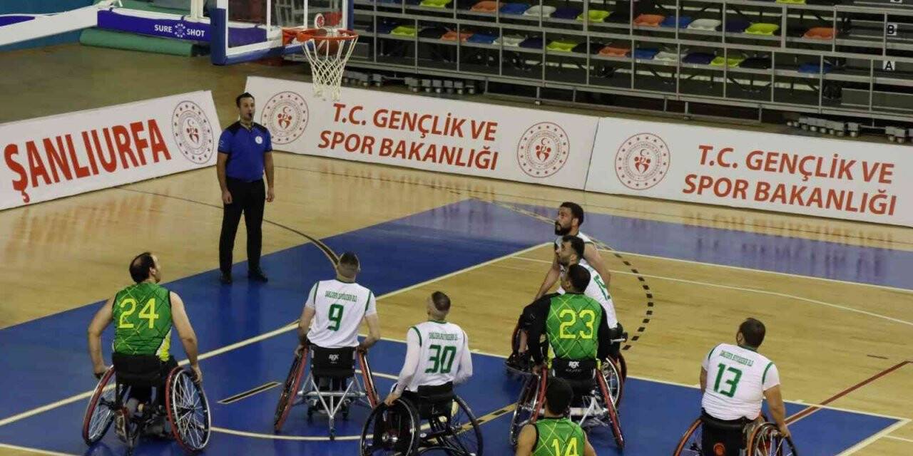 Büyükşehir tekerlekli sandalye basketbolda galibiyet sevinci