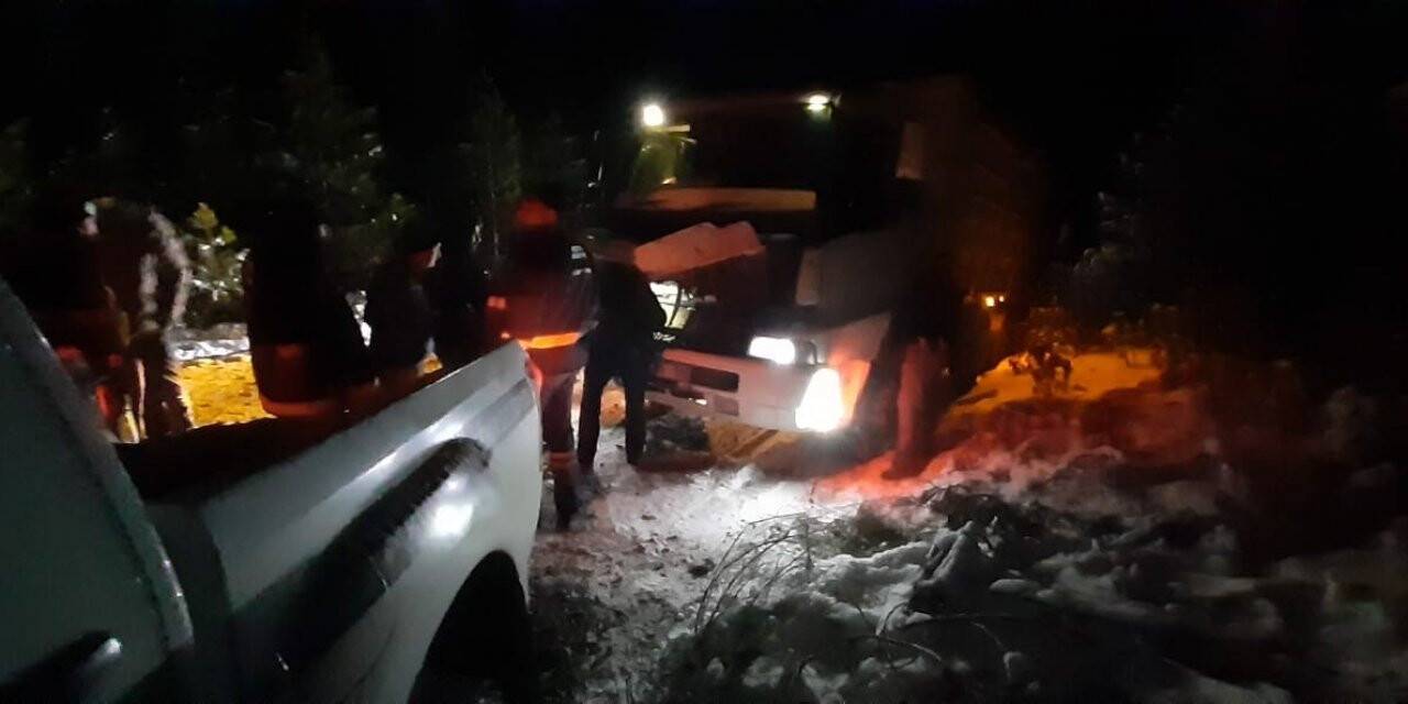 Demirci’de yoğun kar mesaisi