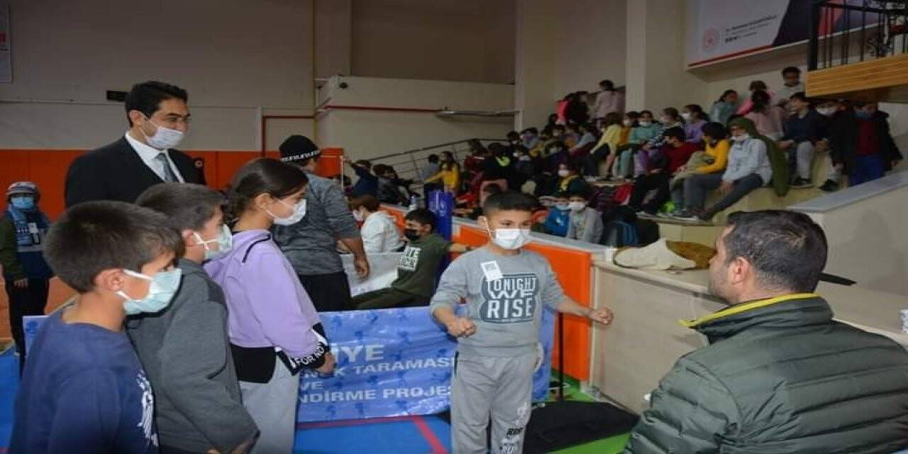 Selendili öğrenciler yetenek taramasından geçti