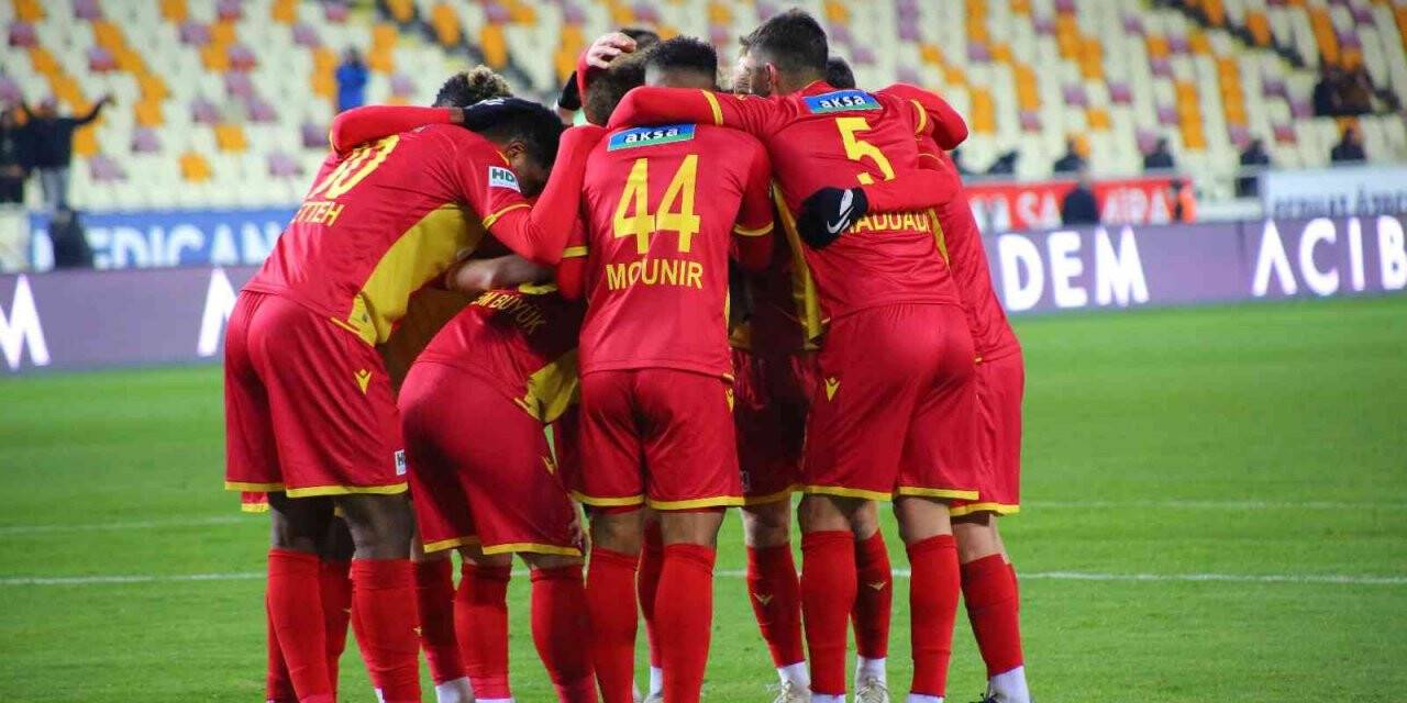 Spor Toto Süper Lig: Yeni Malatyaspor: 2 - Kayserispor: 0 (İlk yarı)