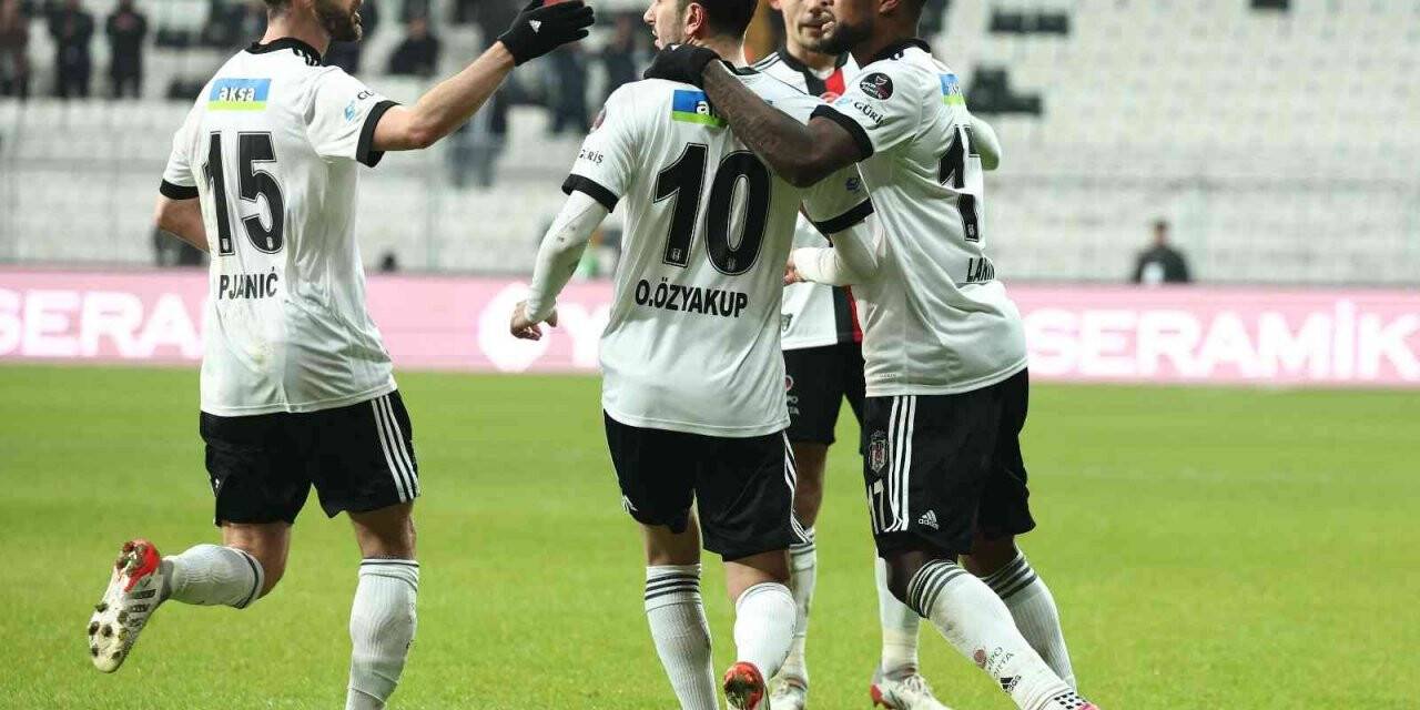 Spor Toto Süper Lig: Beşiktaş: 1 - Göztepe: 1 (İlk yarı)