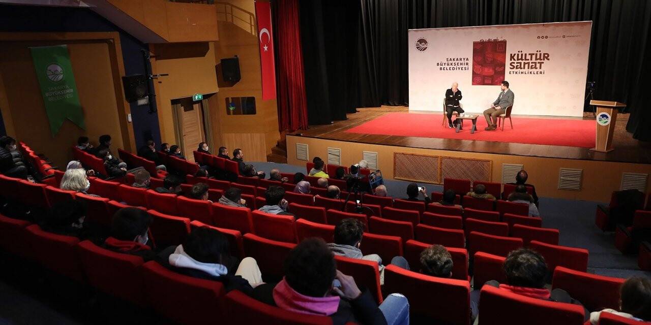 Şansal Büyüka AKM’de sevenleriyle buluştu