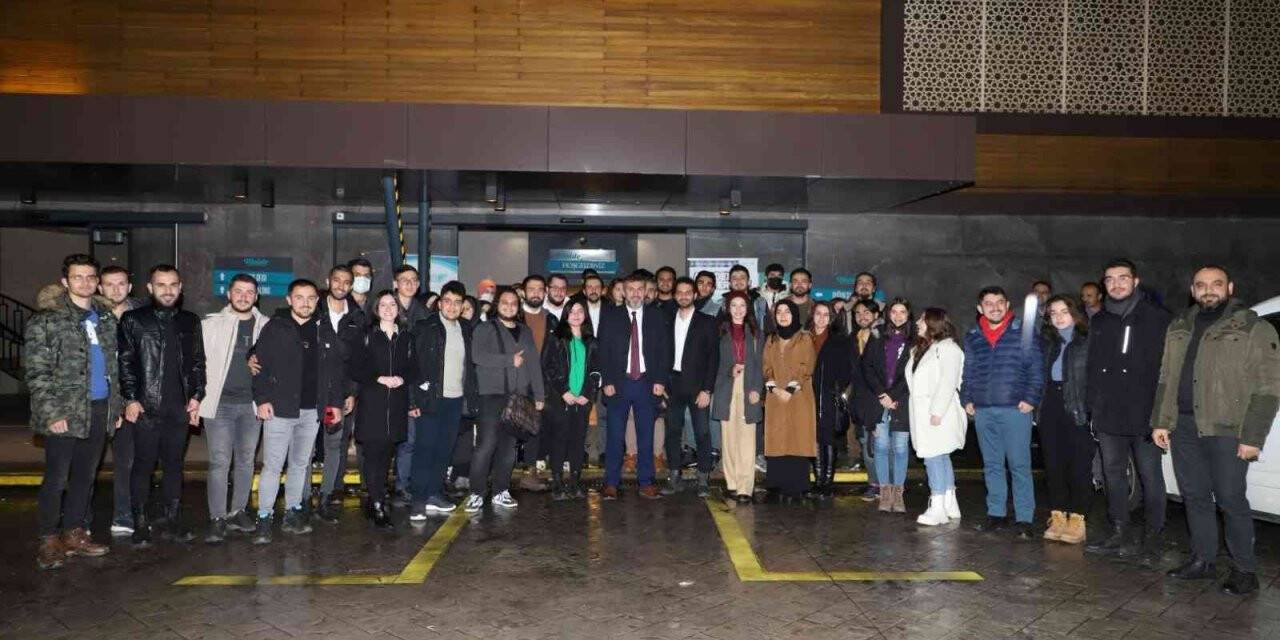 Daire Başkanı Yıldırım, üniversite öğrencileriyle buluştu