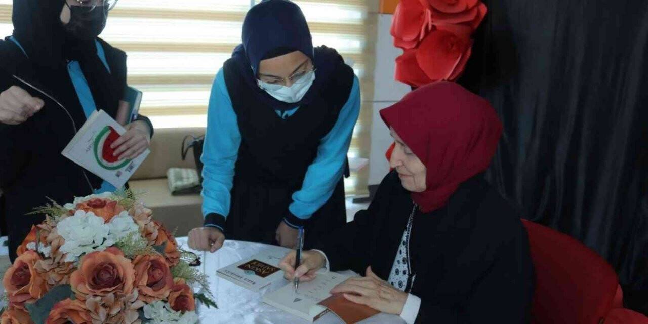 Yazar Brodbec, lise öğrencileriyle bir araya geldi