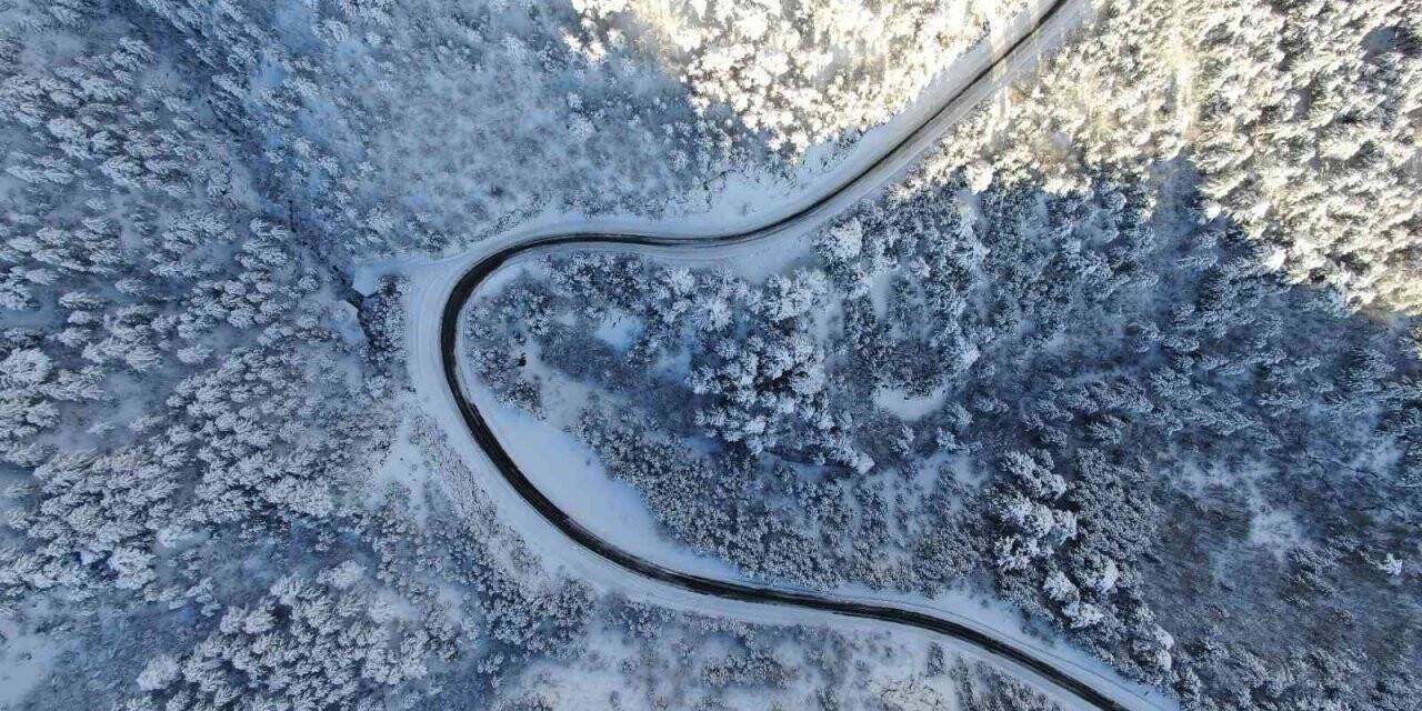 Karla kaplanan Ilgaz’dan kartpostallık kar manzaraları