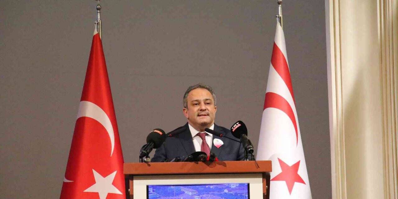 Prof. Dr. İlhan ‘Kanlı Noel’de şehit edilen kardeşlerini anlatırken duygu dolu anlar yaşadı