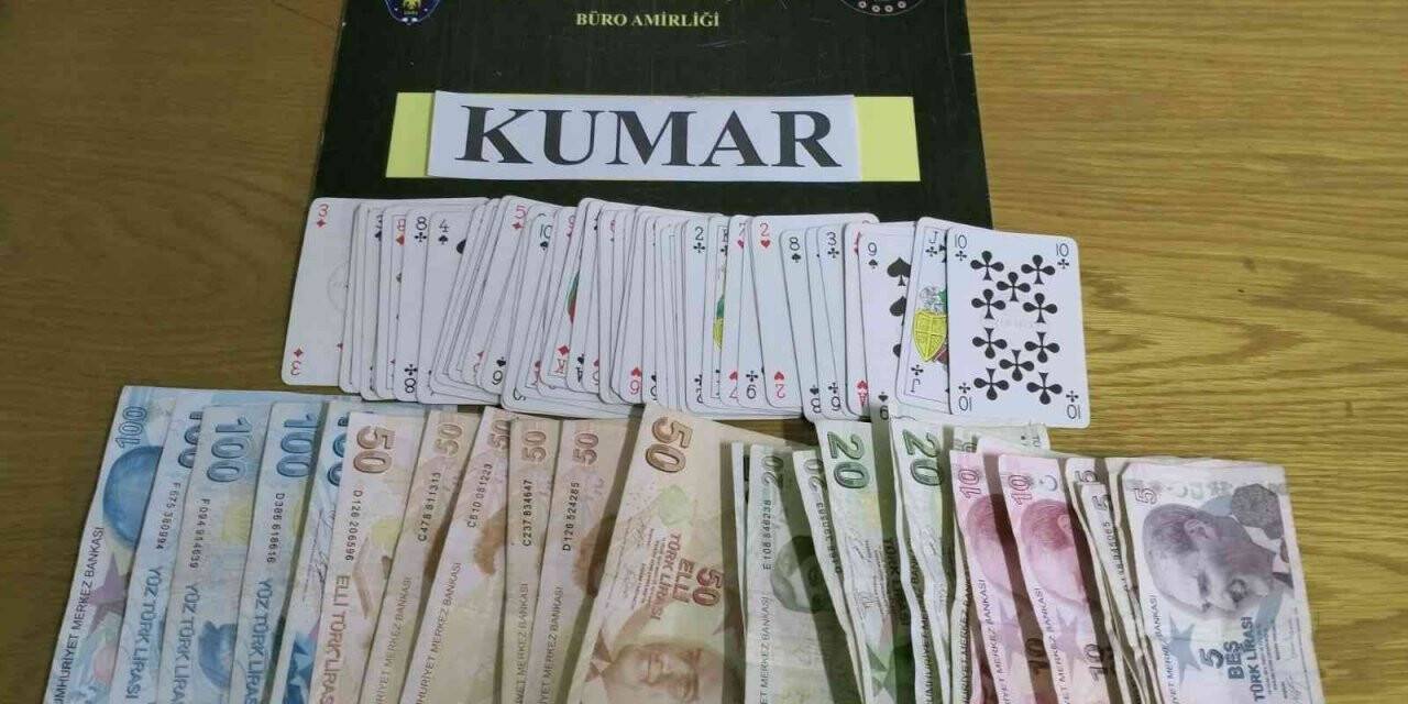 Manisa’da iki ayrı kıraathaneye kumar baskını