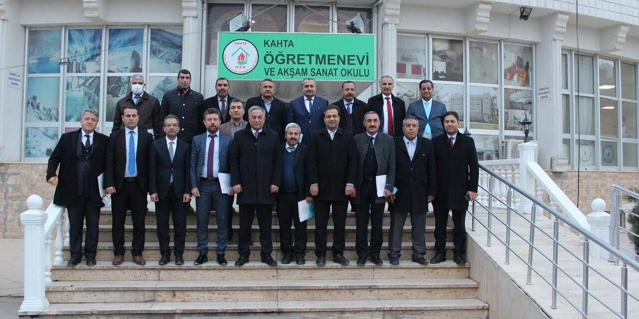 Kahta’da Eğitim Öğretim Değerlendirme toplantısı düzenlendi