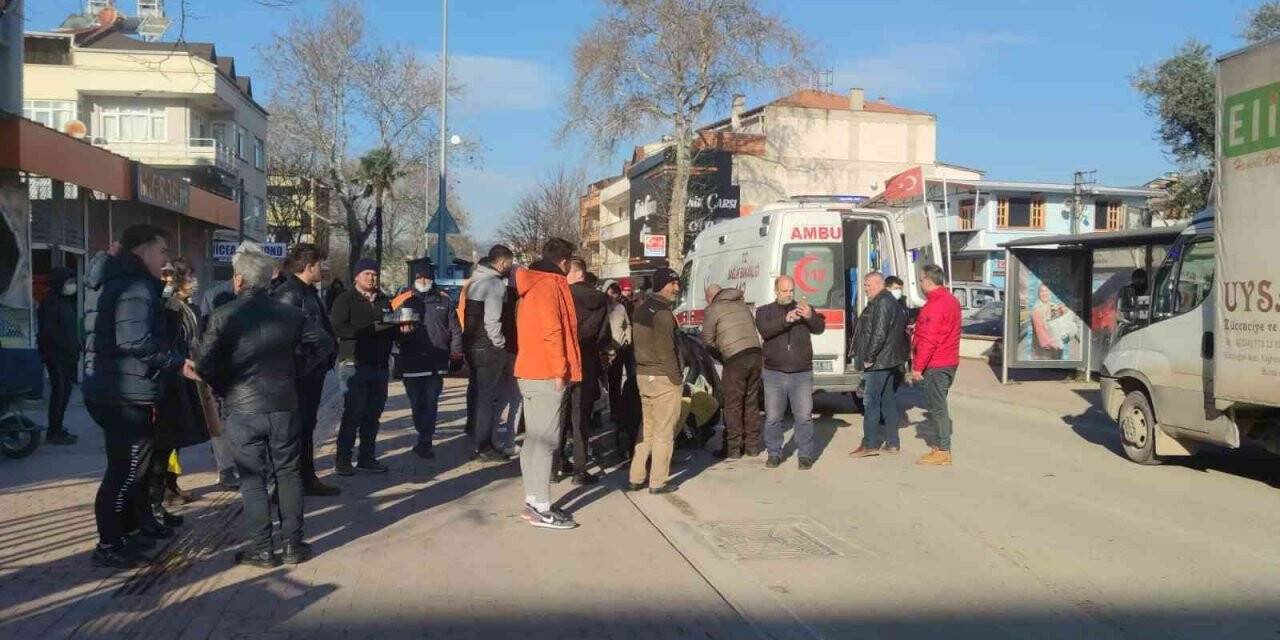 Bursa’da otomobilin çarptığı genç kız yaralandı