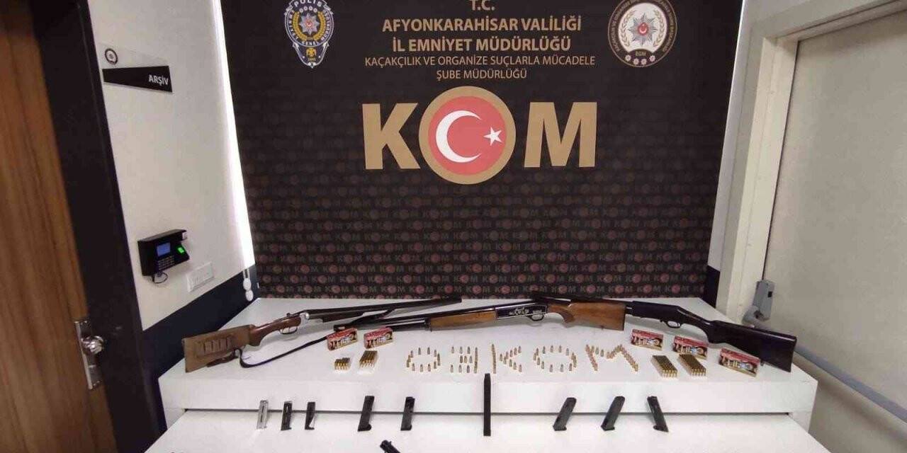 Tırpan operasyonu kapsamında Afyonkarahisar’da 9 kişi gözaltına alındı
