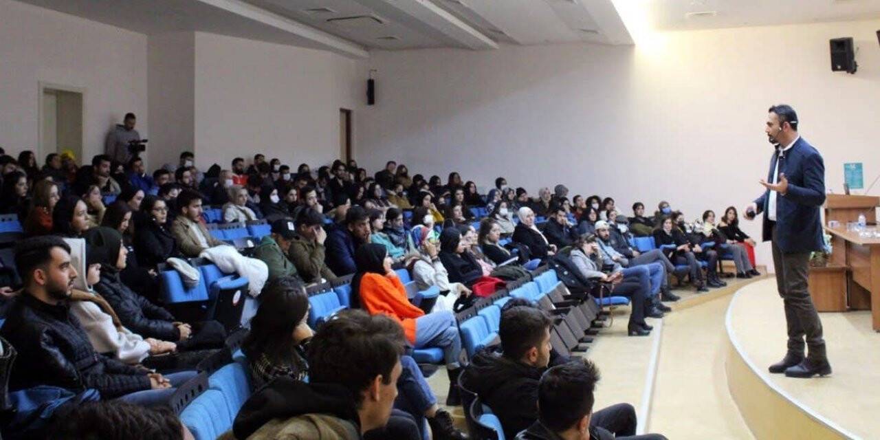 GAÜN’de “kariyer oyunları” etkinliği