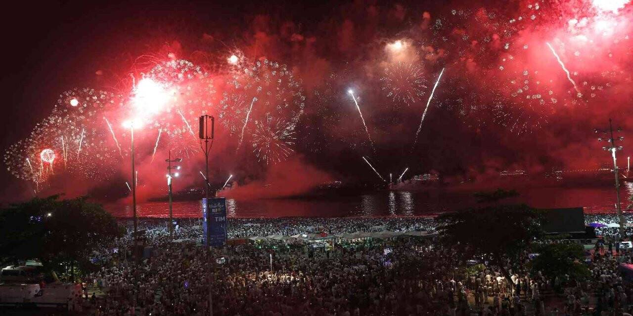 Daha önce iptal edilen Copacabana Plajı’ndaki dünyaca ünlü yılbaşı kutlamasına yeşil ışık