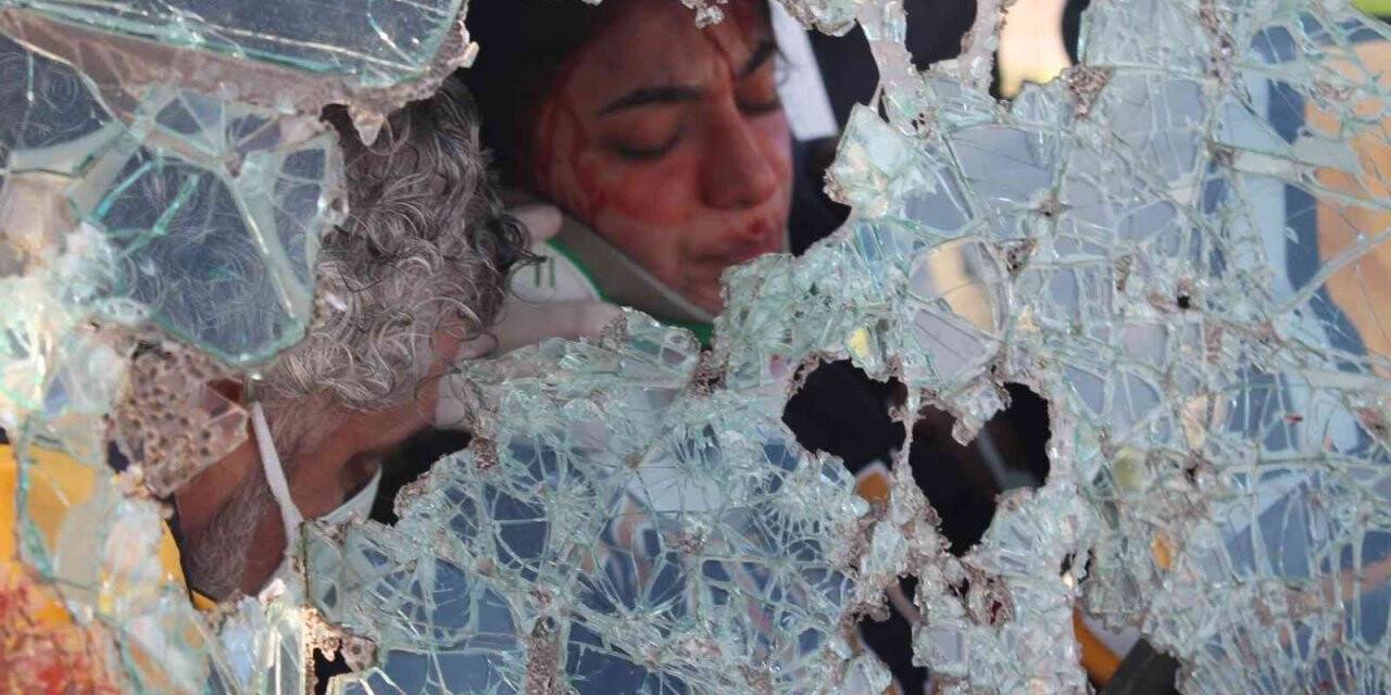 Dondurucu soğukta sağlık personeli ve üniversitesi öğrencilerden gerçeği aratmayan tatbikat