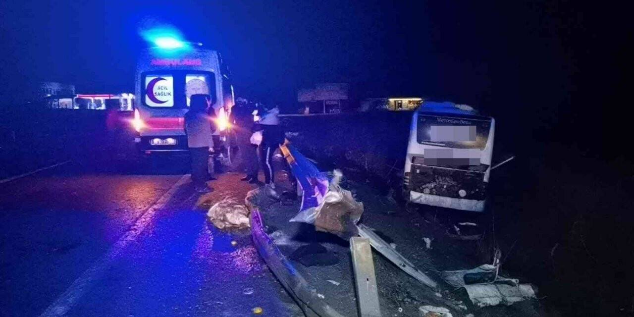 Yolcu otobüsü tarlaya uçtu: 12 yaralı