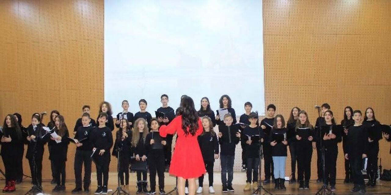 "Türkiye Çocukları Çocuk Korosu"ndan Simav’da konser