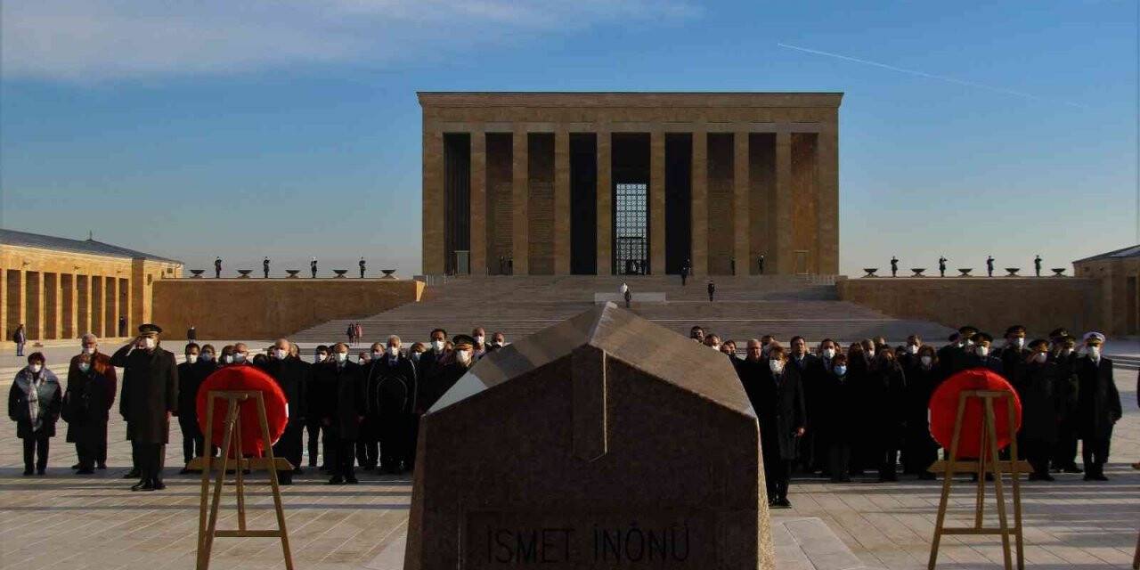 Vefatının 48. yılında İsmet İnönü kabri başında anıldı