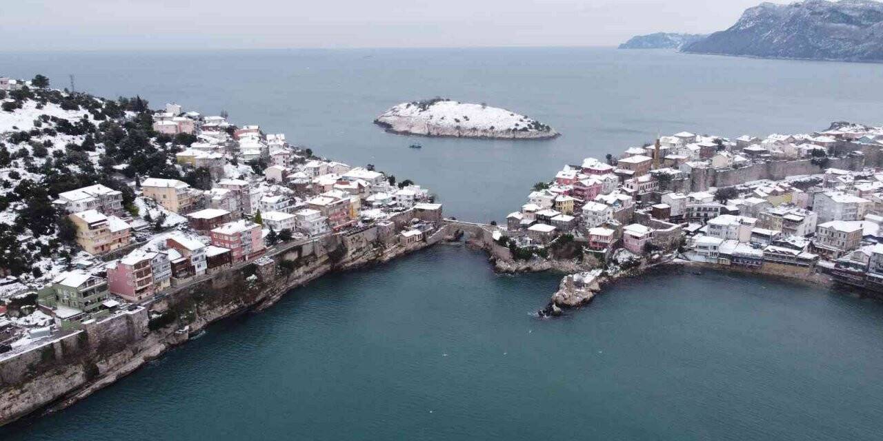 Amasra’da kar manzarası havadan görüntülendi
