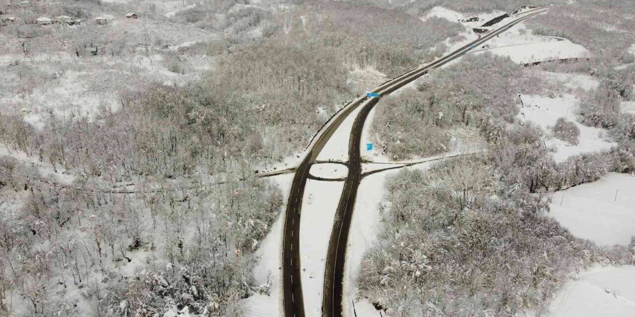 Karadeniz sahil yolundan kar manzaraları