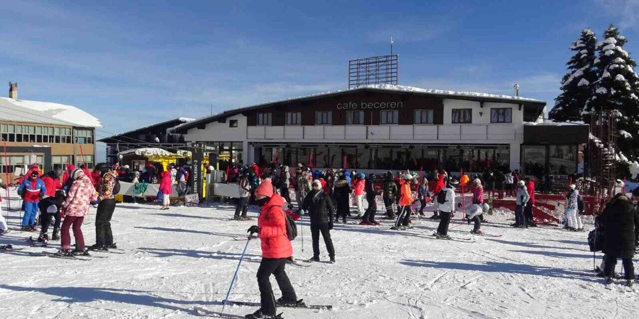 Uludağ’da hafta sonu yoğunluğu