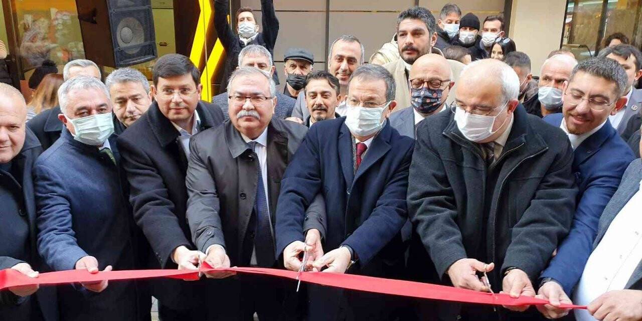 Nazillili Gazeteciler hizmet binalarına kavuştu