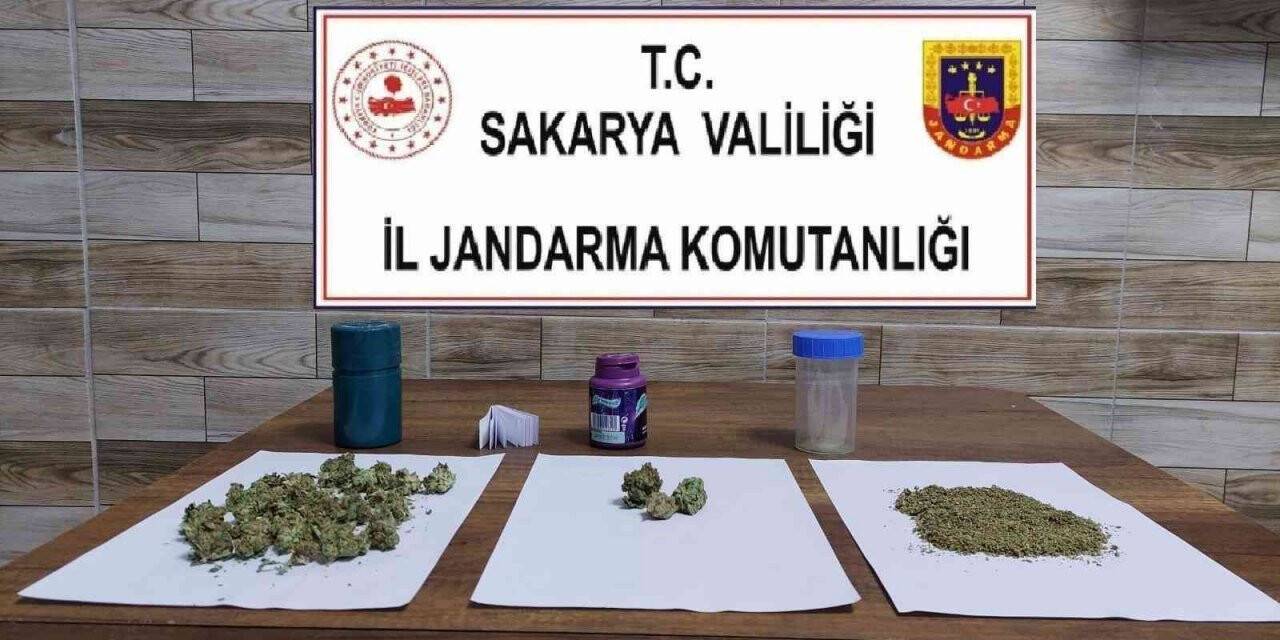 Gurbetçilerin kaçak soktuğu uyuşturucu, jandarma ekiplerince yakalandı