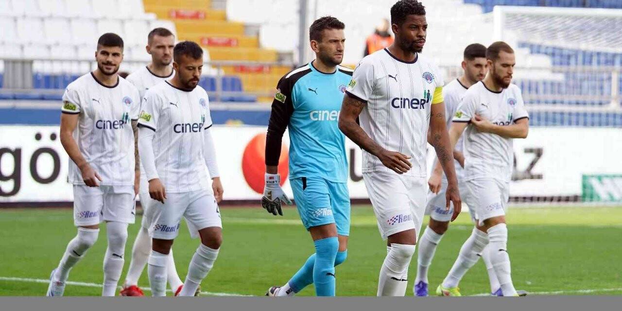 Spor Toto Süper Lig: Kasımpaşa: 1 - Altay: 0 (İlk yarı)