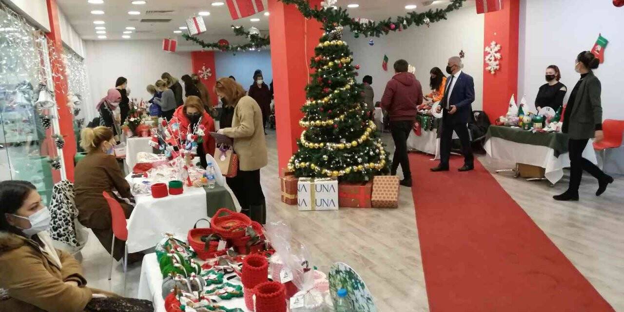 Salihli’de yeni yıl hediyeleri fuarı açıldı
