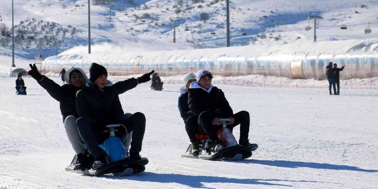 Yıldızdağı’nda kayak sezonu açıldı