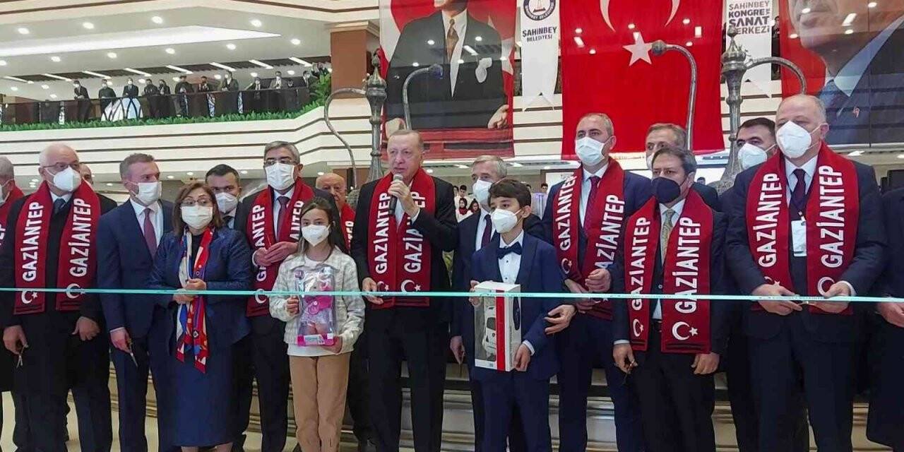 Güneydoğu’nun en büyük kongre merkezini Cumhurbaşkanı Erdoğan hizmete açtı