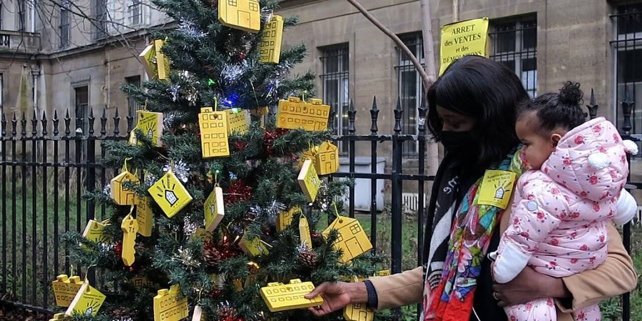 Paris’te evsizlerden ve kiracılardan “lojman” protestosu