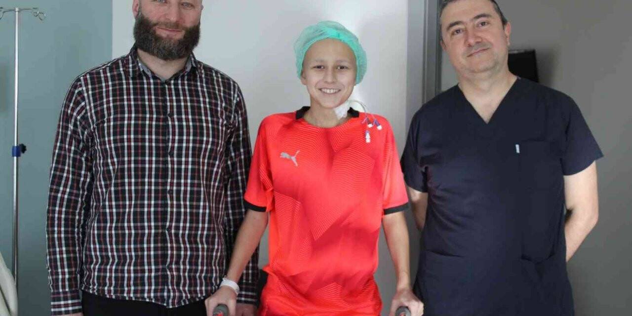 Almanya’da kesilecek denilen bacağı Türk doktoru kurtardı