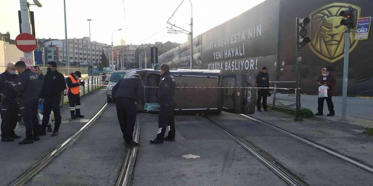 Güngören’da tramvay yolunda kaza
